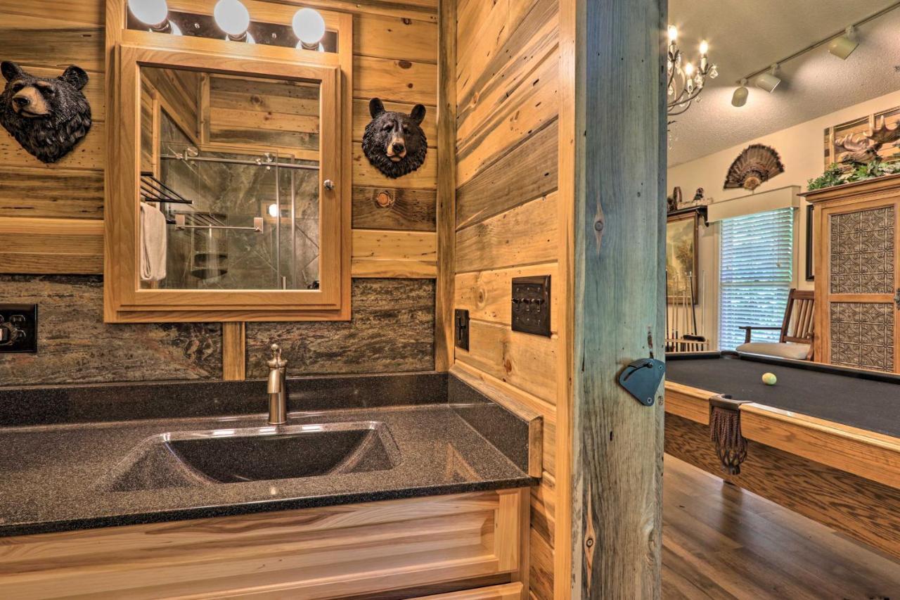 Eclectic Cabin With Hot Tub 1 Mi To Ober Gatlinburg Exteriör bild