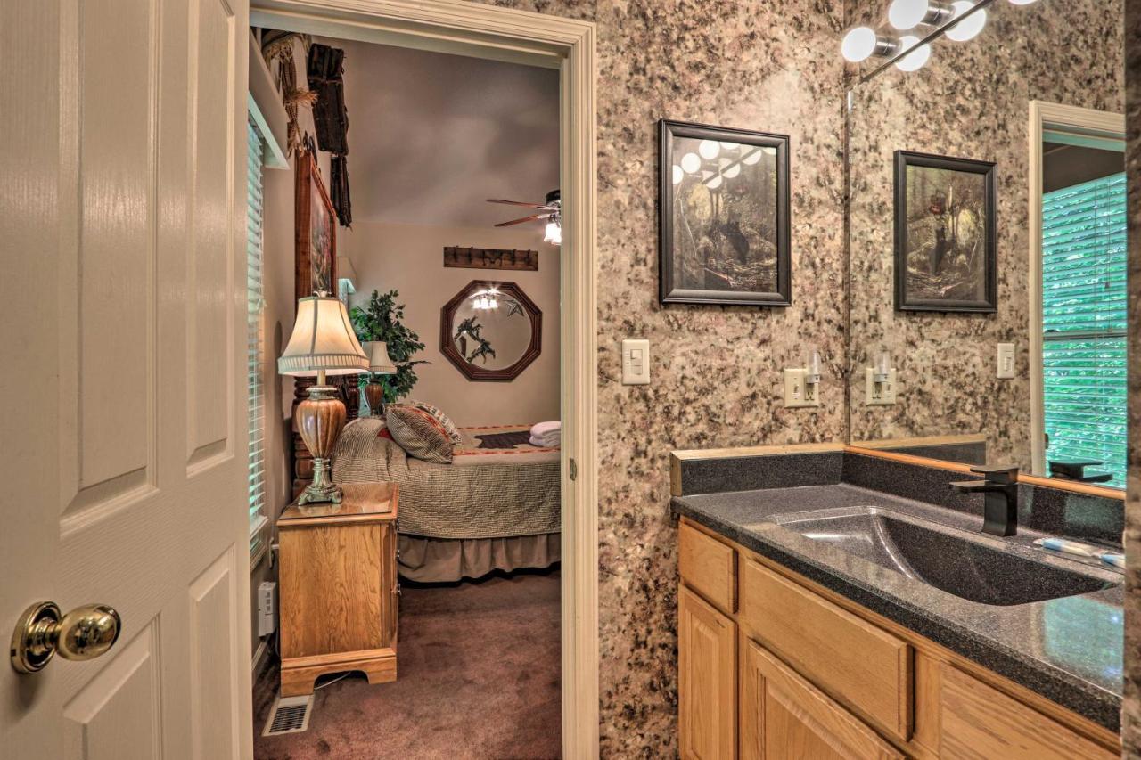 Eclectic Cabin With Hot Tub 1 Mi To Ober Gatlinburg Exteriör bild