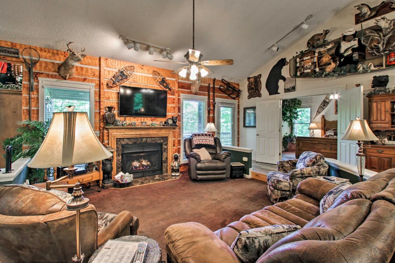 Eclectic Cabin With Hot Tub 1 Mi To Ober Gatlinburg Exteriör bild