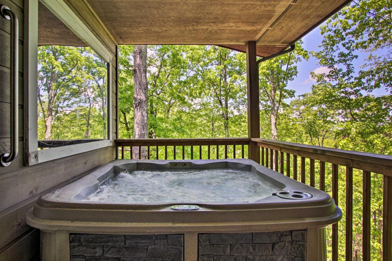 Eclectic Cabin With Hot Tub 1 Mi To Ober Gatlinburg Exteriör bild